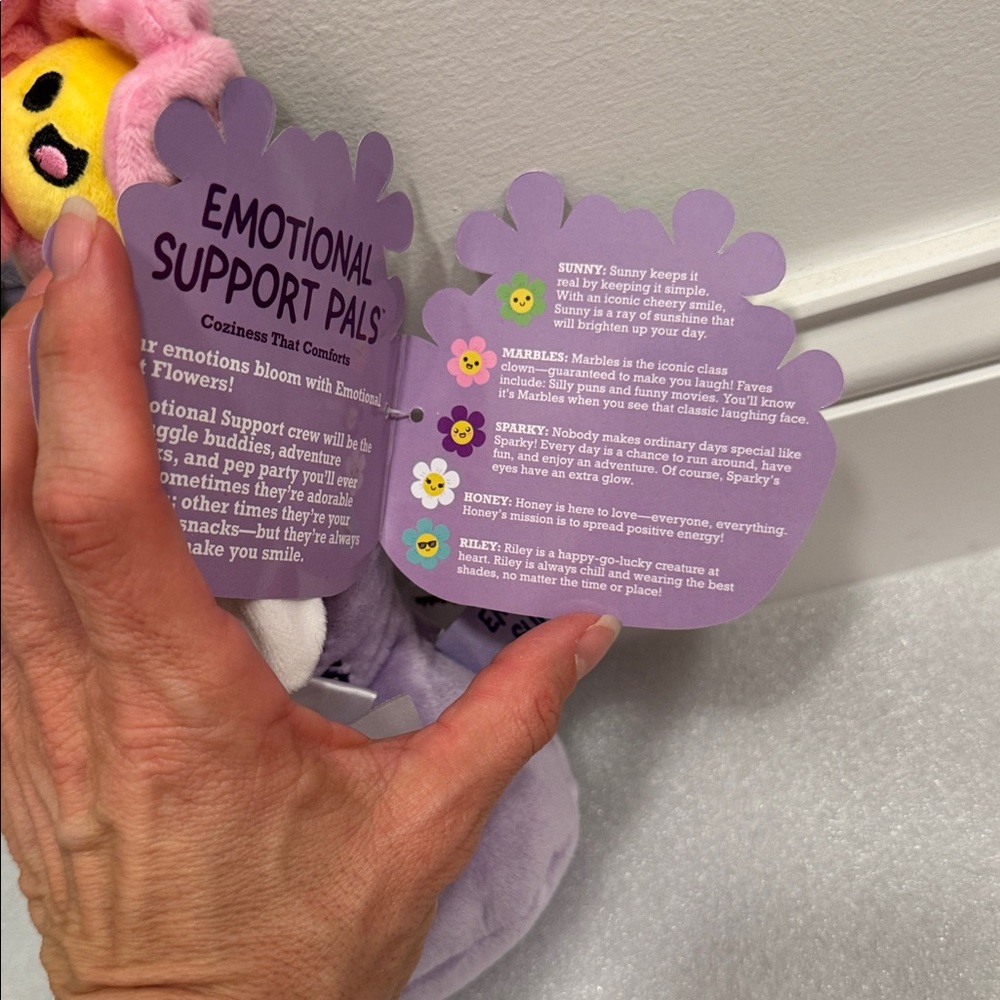 Emotional Support Flower Plush pals Bouquet NWT - Picture 2 of 3